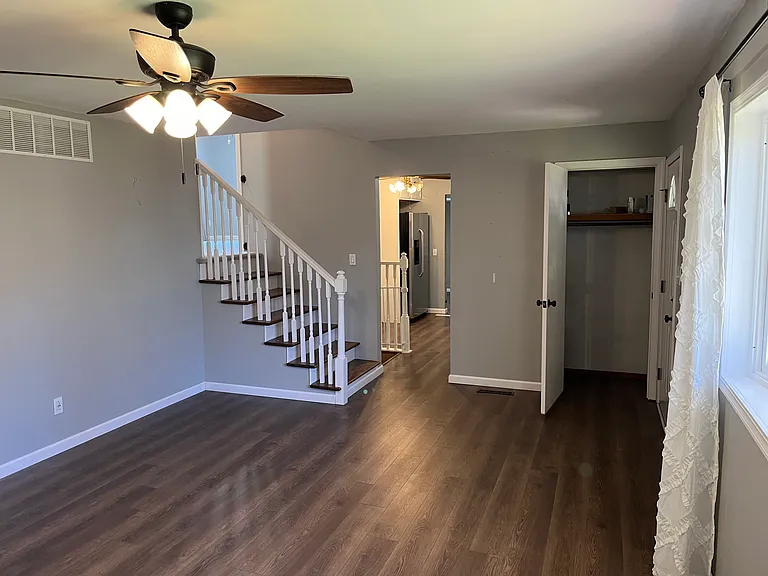 609 Edgewood Dr — Photo 5