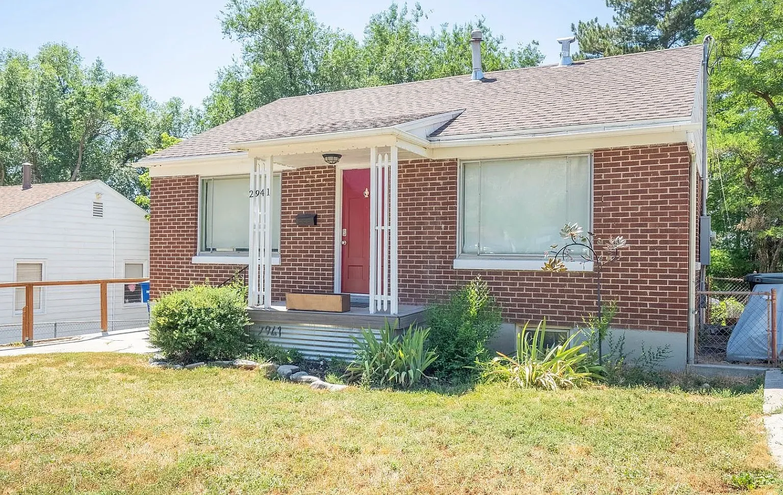 5 bed, 1650 sqft, $2,100 — Photo 1