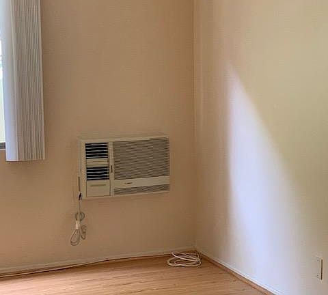 5th image of 440 E San Jose Ave #1