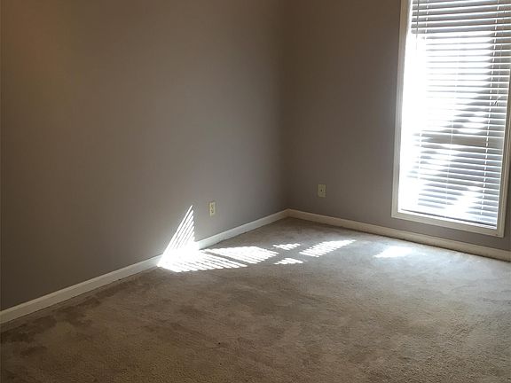 4th image of 6817 Brownwood Ln