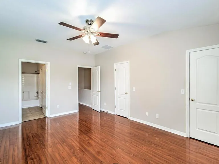 10704 Chesham Hill Ct — Photo 14