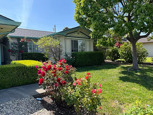 1080 Beaumont Dr Photo 1
