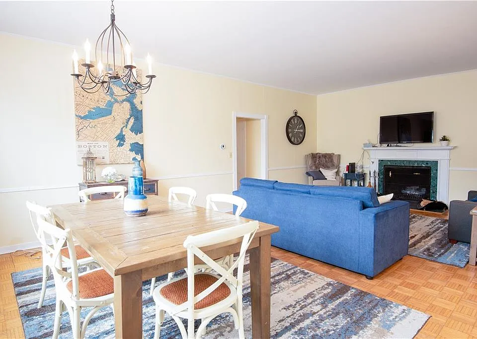 167 Coggeshall Ave #C