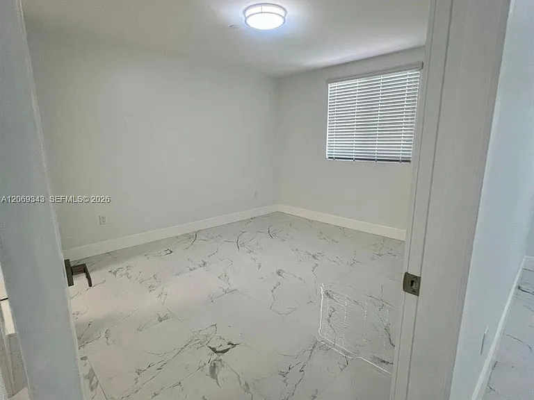 1860 NW 19th St #202 — Photo 9