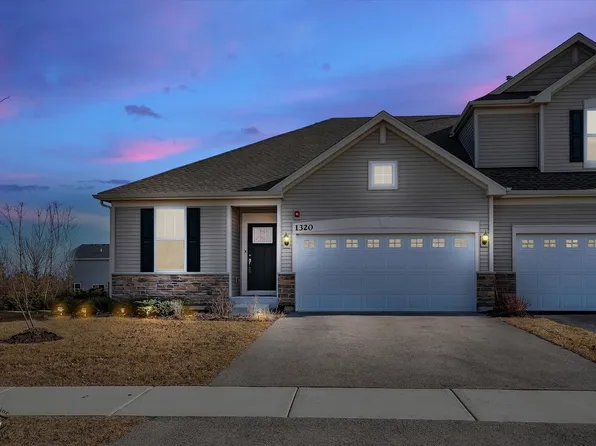 1320 Hawk Hollow Dr, Yorkville, IL 60560