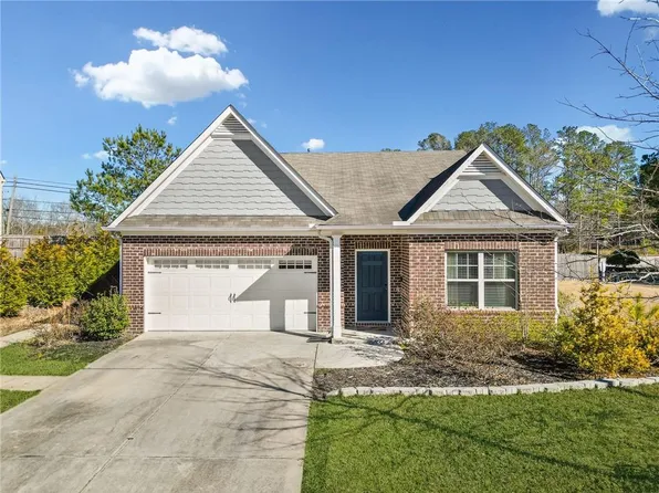 10 Dundee Xing, Dallas, GA 30132