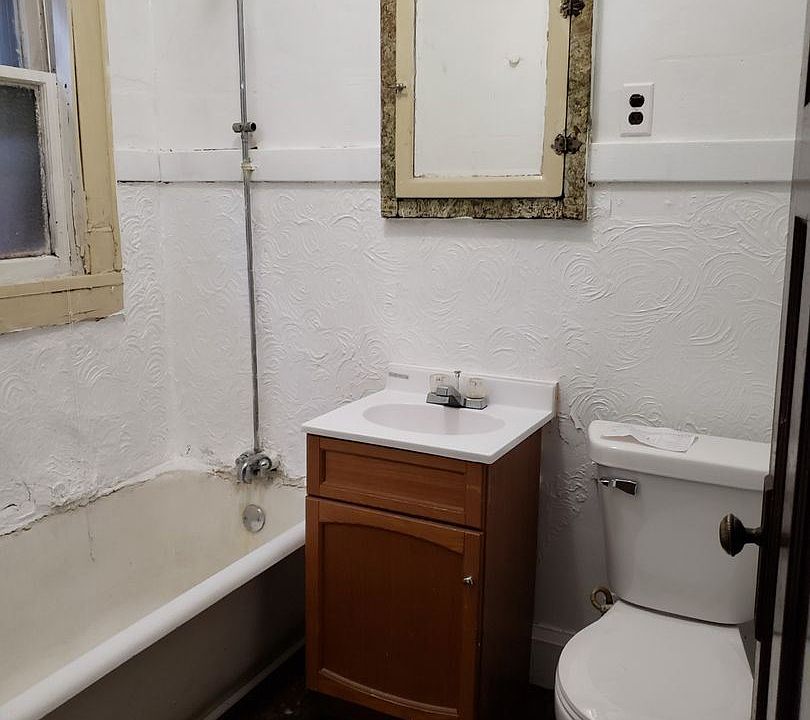 2nd image of 1836-38 W Becher St #11588221
