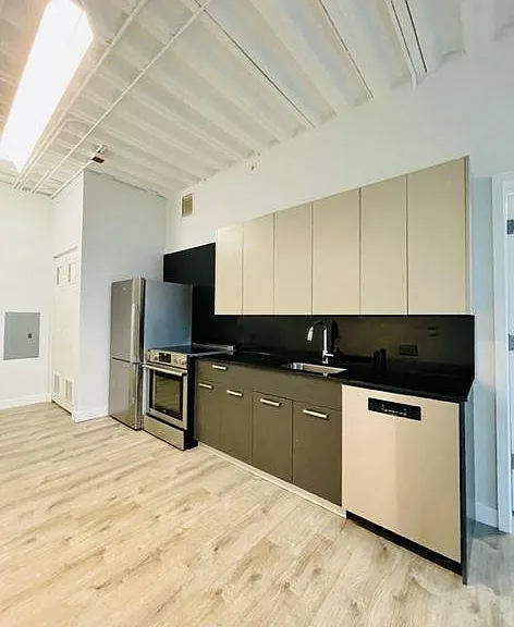 Arcade Residences — Photo 5