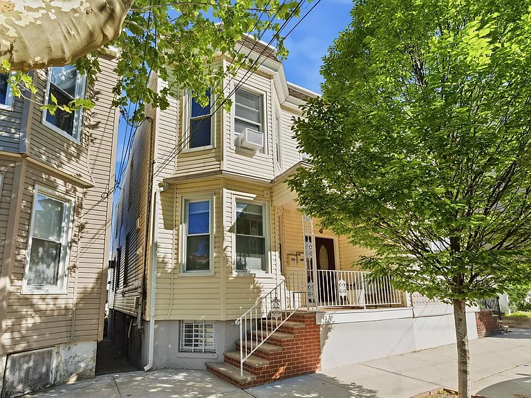 502 Gregory Ave #1 — Photo 13