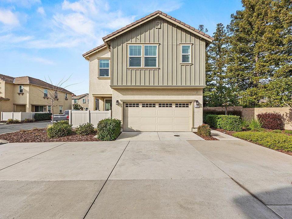 1st image of 1048 Knox Way