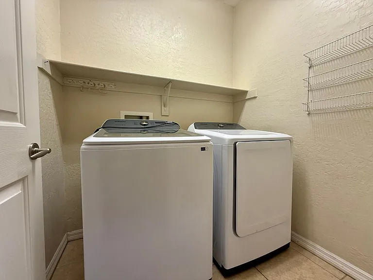 11833 Bussero Ct — Photo 10