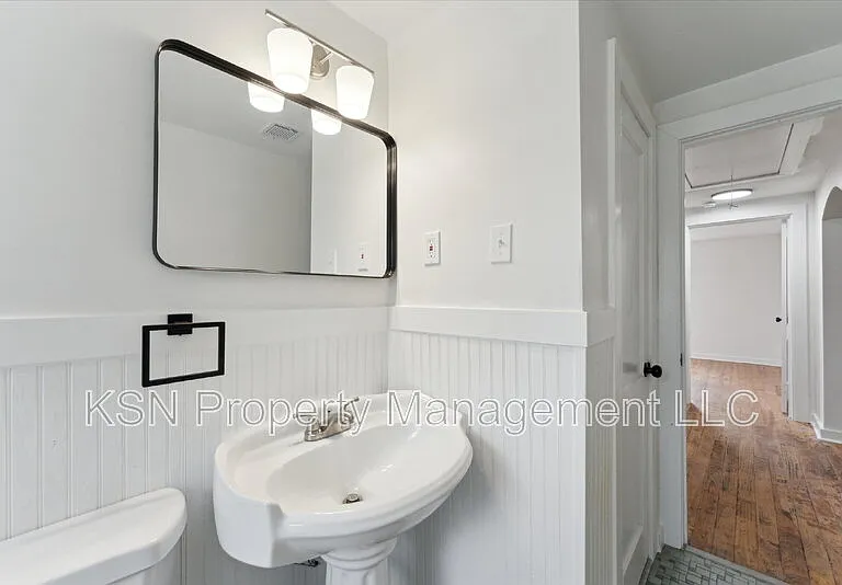 1921 Fitzgerald St — Photo 31