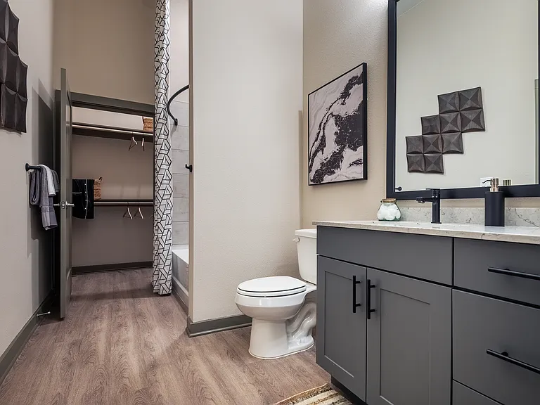 Bright And Upscale Bathroom