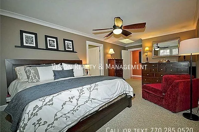 977 Cummings St SE — Photo 5
