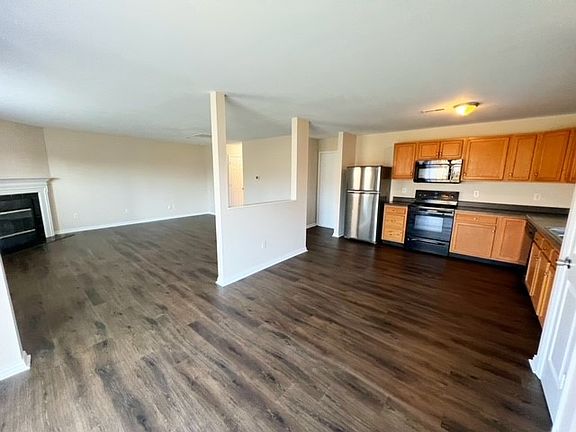 6116TrilliumKitchen1_12112023