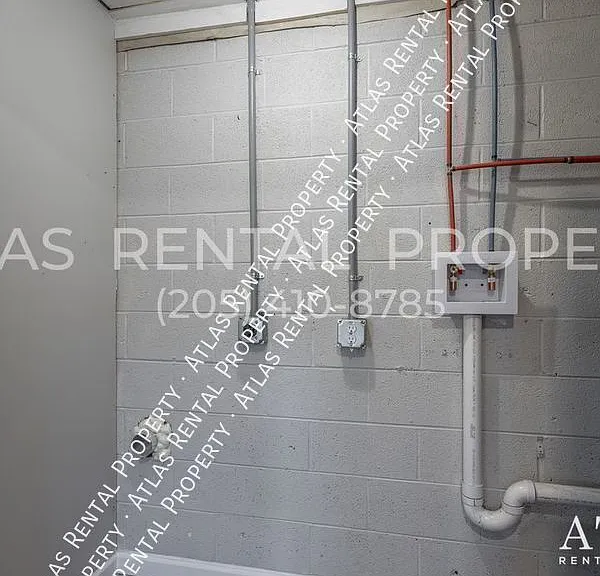 6555 Esquire Ln — Photo 36