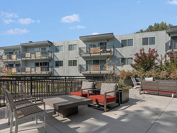 3rd image of 1435 Creekside Dr #642
