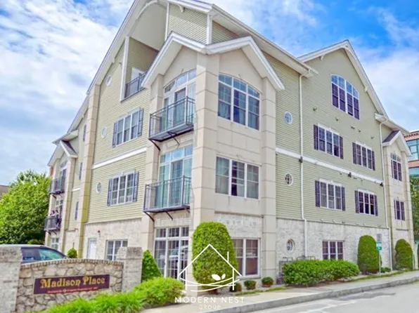 163 Rumford Ave APT 203, Mansfield, MA 02048