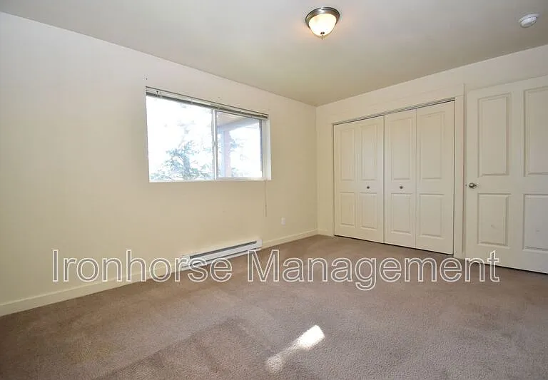 807 W Villard St #21 — Photo 19