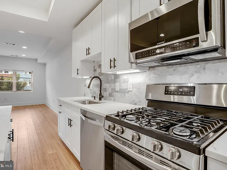 1225 Raum St NE #1 — Photo 8