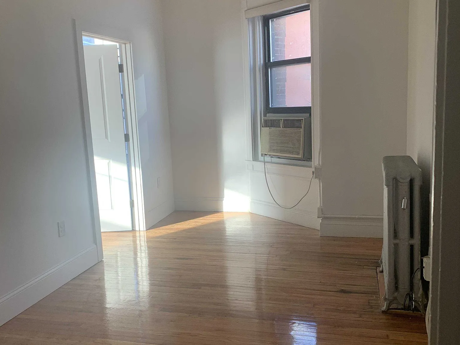 3 bed, $4,650 — Photo 4