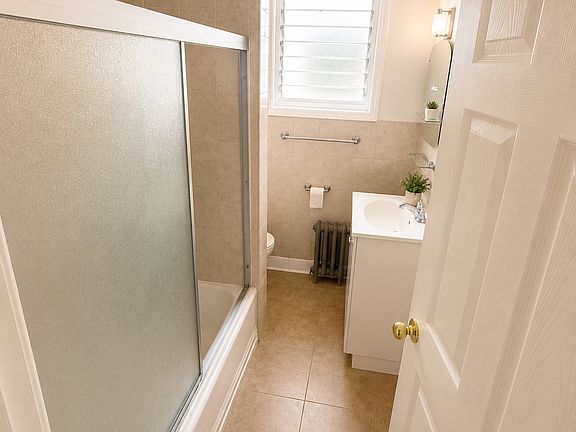 5th image of 188 Hillside Ave Floor 2