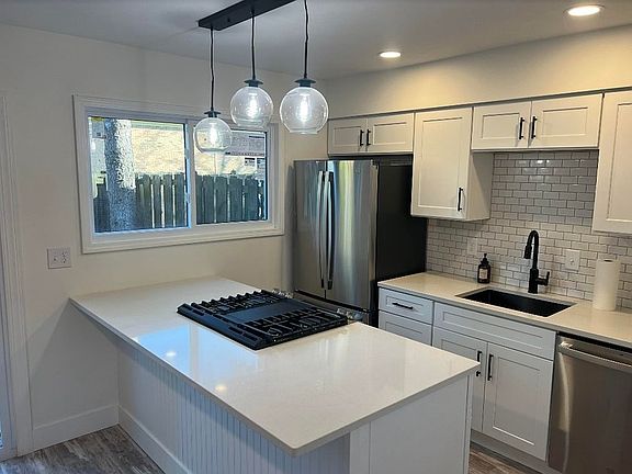 4th image of 2442 Abbington Dr SE