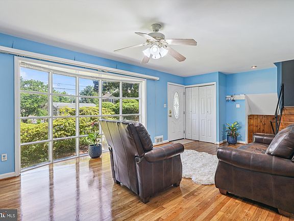 3rd image of 7607 Gaylord Dr