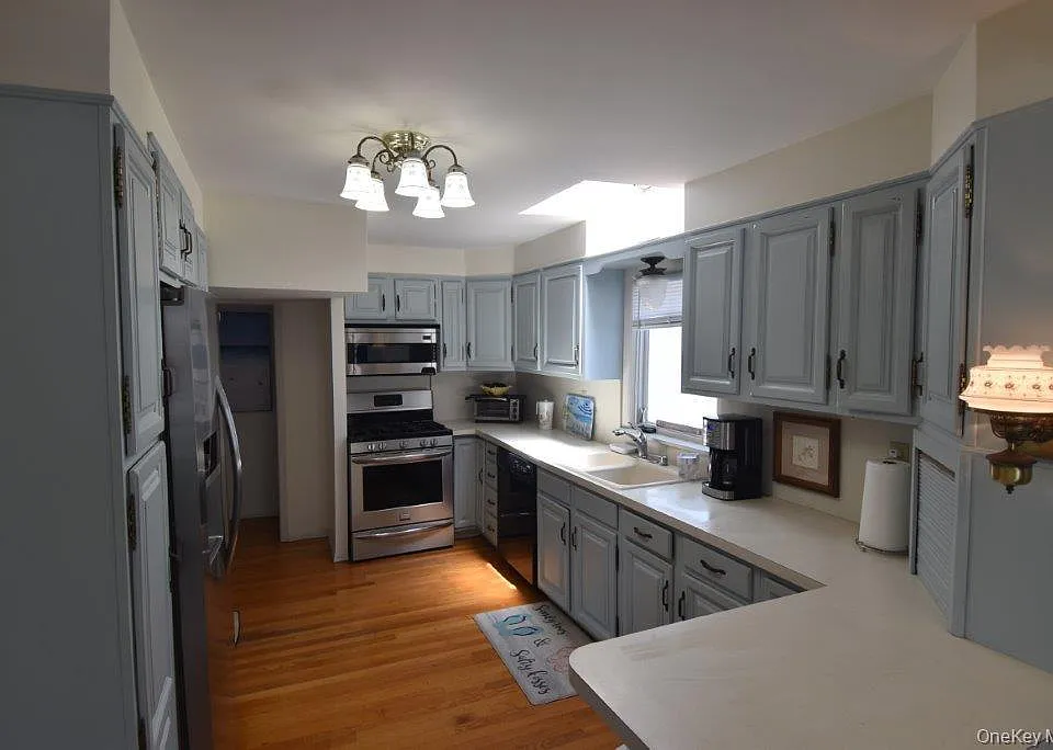 36 Trenton Ave