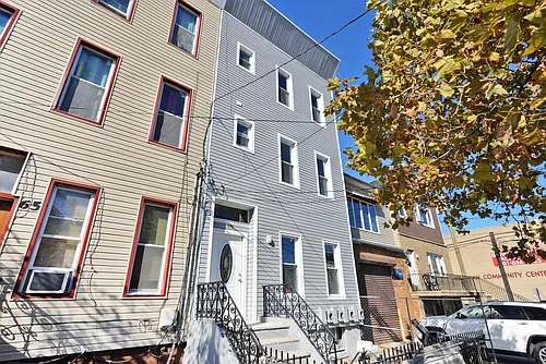 67 Oakland Ave #2 Photo 1