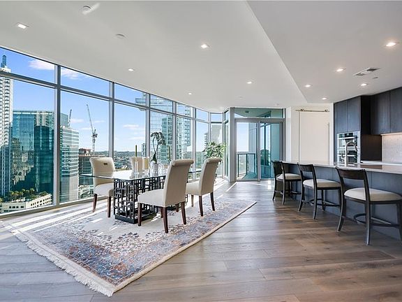 4th image of 501 West Ave #2201