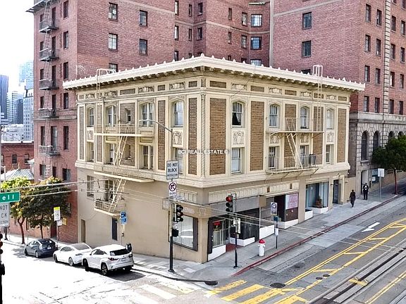 2nd image of 952 Powell St APT 3