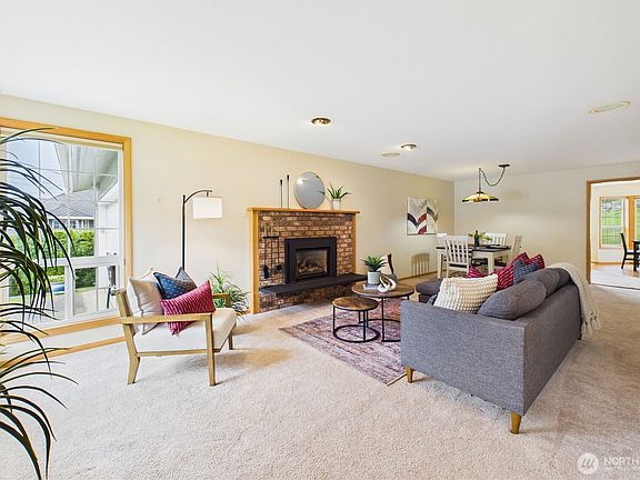 4th image of 17851 9th Avenue NE