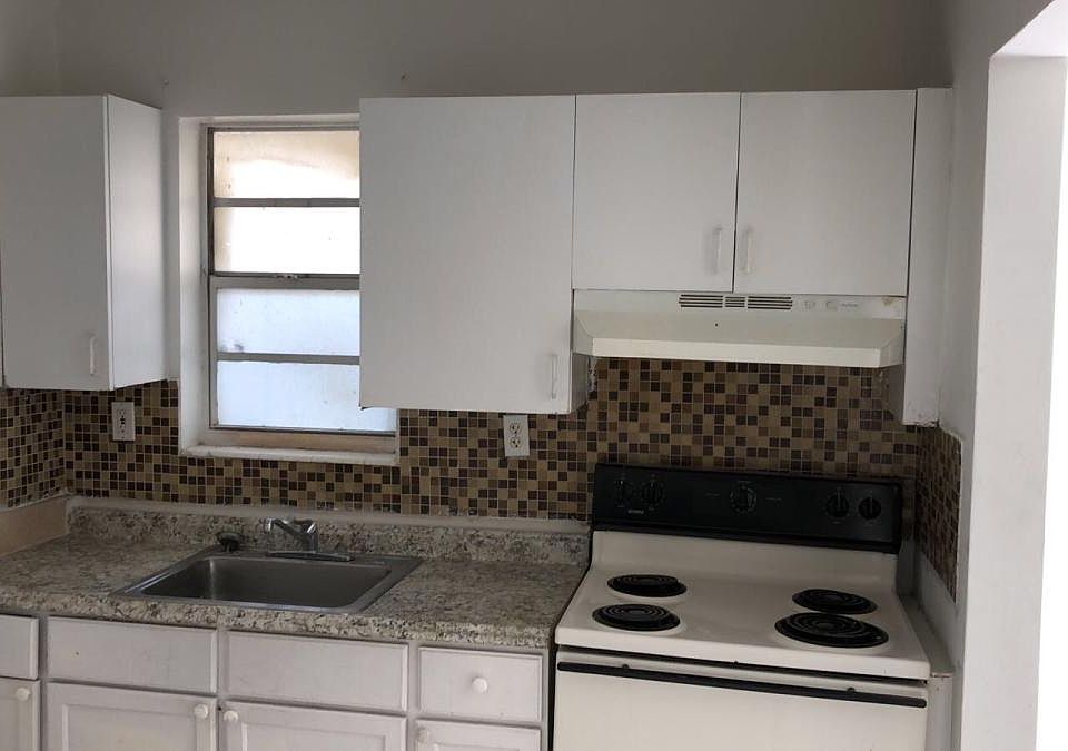 1st image of 13725 NE 3rd Ct #P03