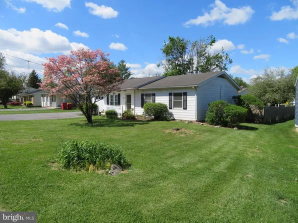 144 Still Meadow Dr, Martinsburg, WV 25405
