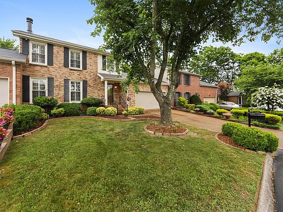 2nd image of 1604 Rosewood Ct