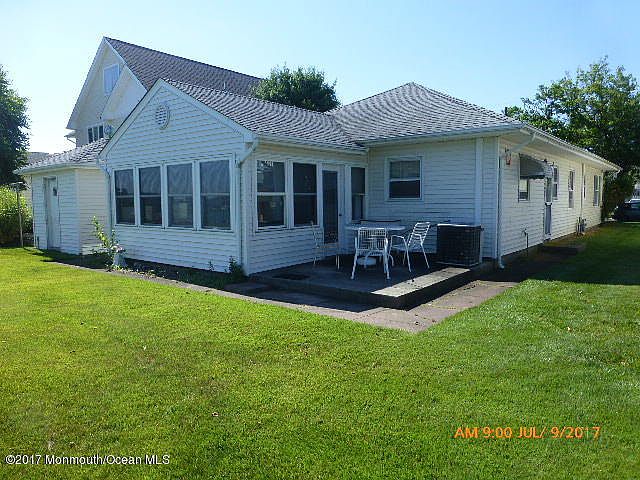 2nd image of 105 Niblick St