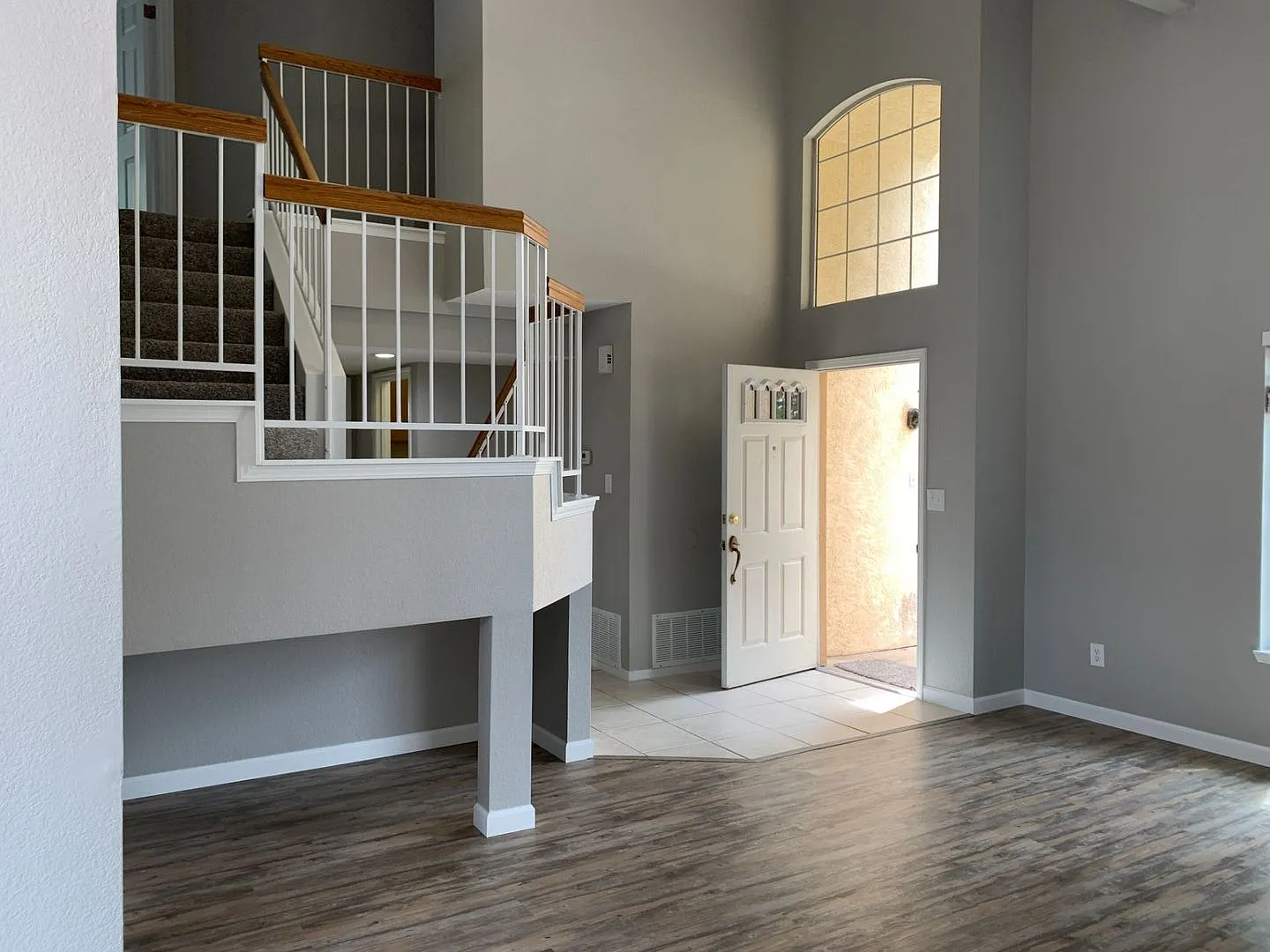 10408 Walnut Creek -3 bed 2.5 bath - SW Bakersfield - Ready for Mid March Move In — Photo 4