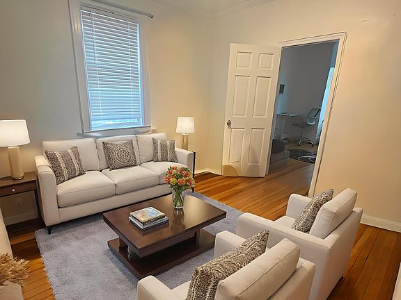 3rd image of 20-44 49th St #2