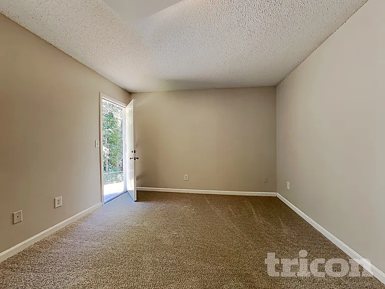 305 Nims Dr — Photo 14