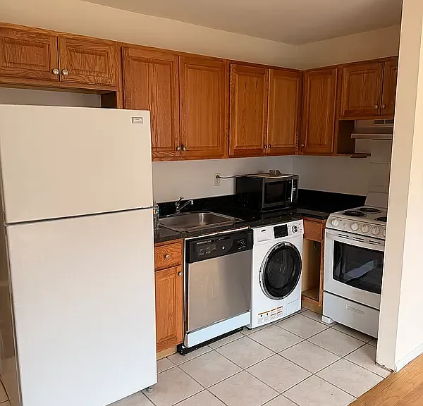 119-54 Metropolitan Ave #4A — Photo 1