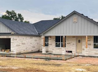 105 Avery Spur, Burnet, TX 78611