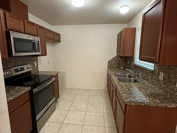 3rd image of 3797 Ridge Trl