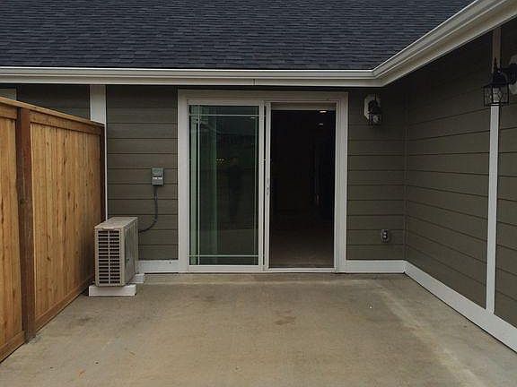 5th image of 1119 106th St E #B