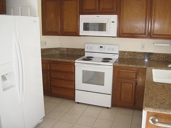 4th image of 4712 Galicia Way