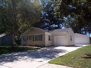 1414 N 23rd St, Manitowoc, WI 54220