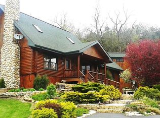 43 Sugarcreek Trl, Galena, IL 61036