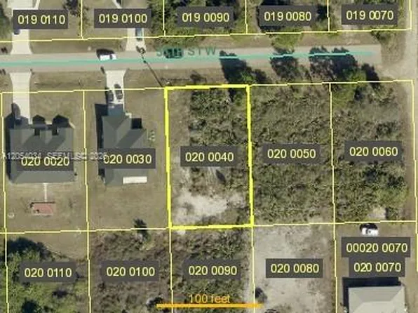 2905 55th St W, Lehigh Acres, FL 33971
