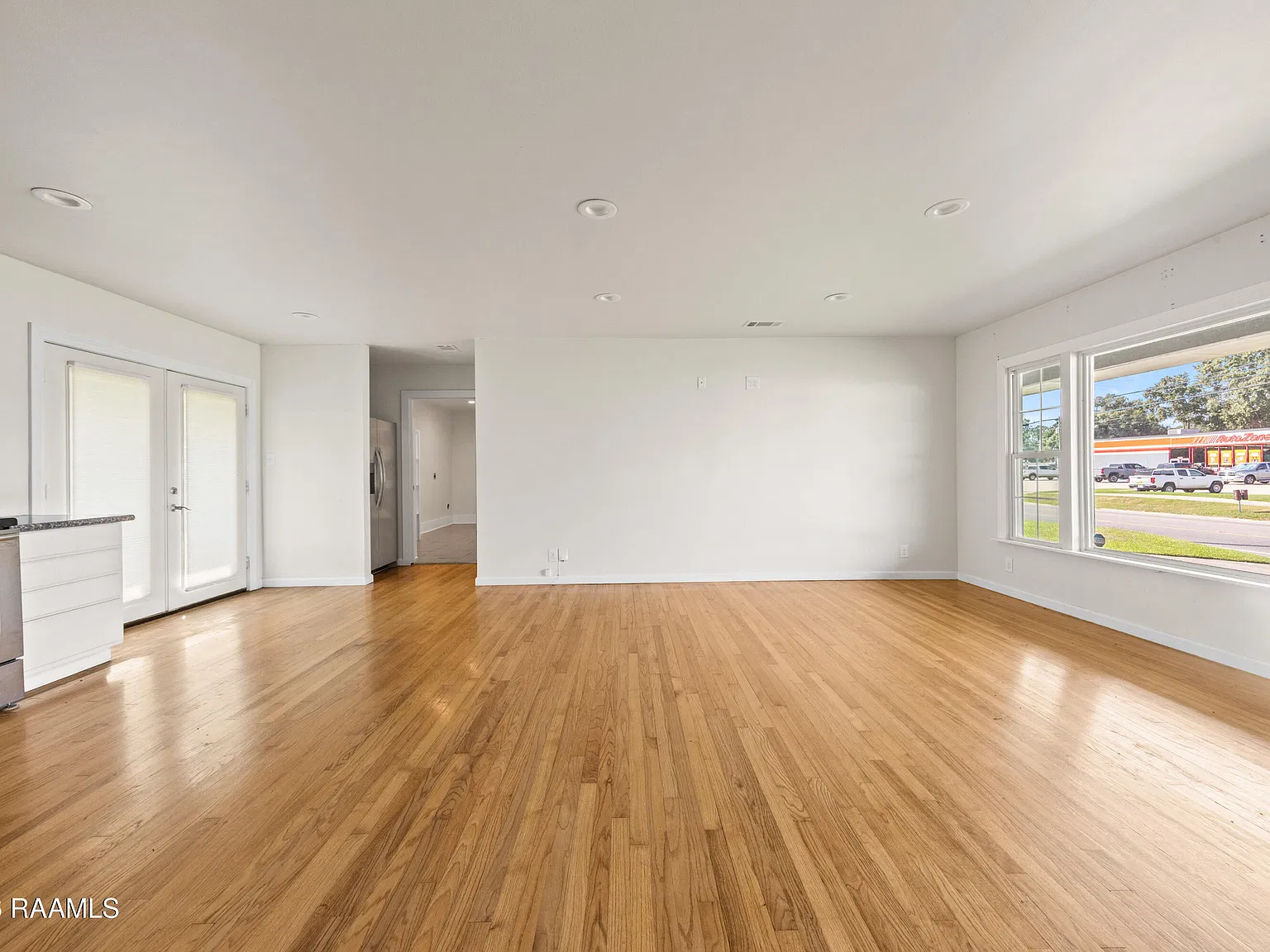 2 bed, 1377 sqft, $1,200 — Photo 4