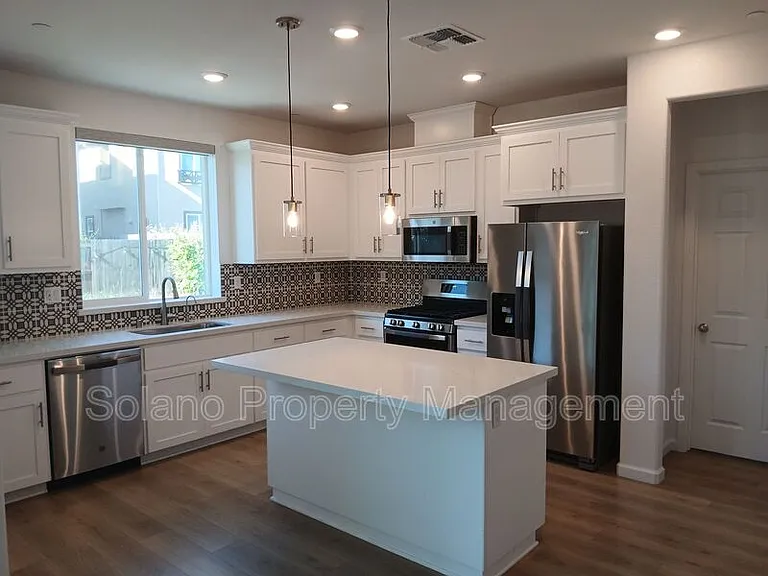 938 Fruit Stand Cir — Photo 4